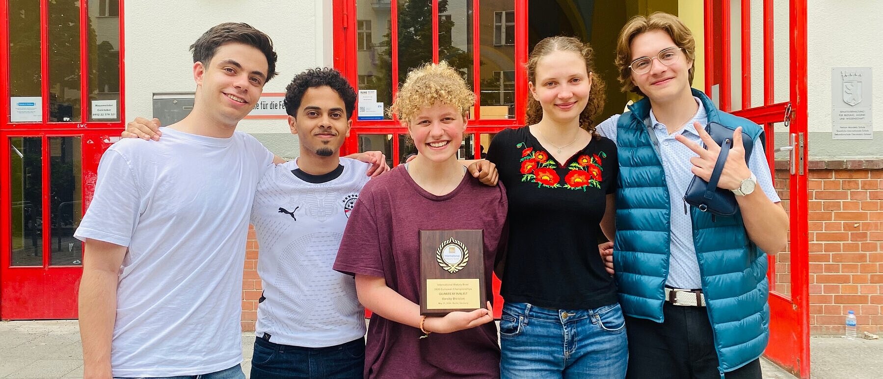 BMS History Bee Team Reaches European Quarter-Finals