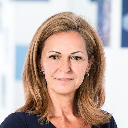 Djamila Palsow, Accountant