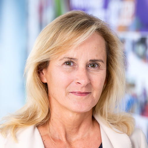 Claudia Chudoba, Accountant